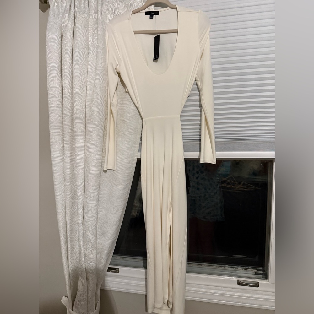 Elegant Cream Long Sleeve Dress